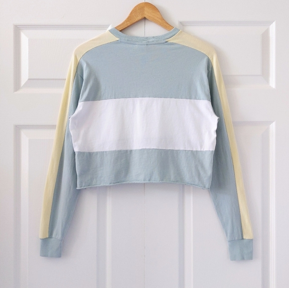 Aritzia TNA Agden Cropped Long Sleeve Tee - Picture 4 of 11